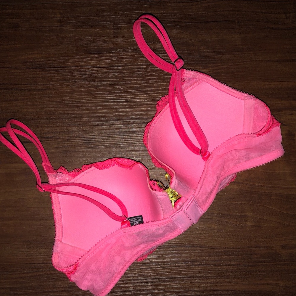 NWOT - Victoria’s Secret Balconette Bra - 32B - Picture 2 of 7